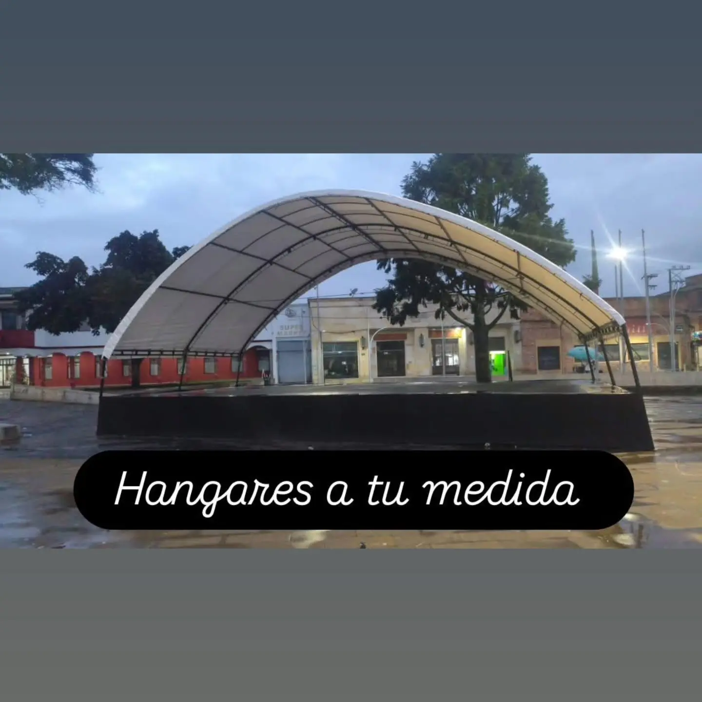 Tarima con cubierta en lona — referencia 3