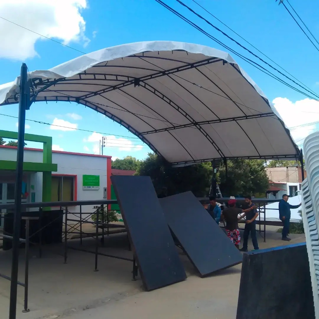 Tarima con cubierta en lona — referencia 5